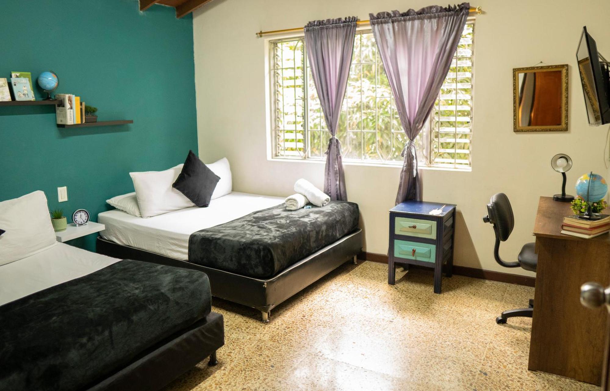 Buntes House-Casa Hotel Laureles-Estadio ميديلين المظهر الخارجي الصورة